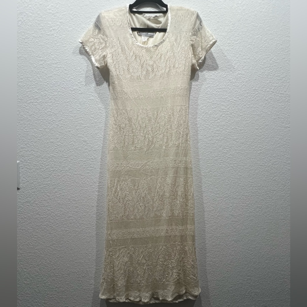Jessica Howard Cream Sheath Midi Dress with Flutter Sleeves